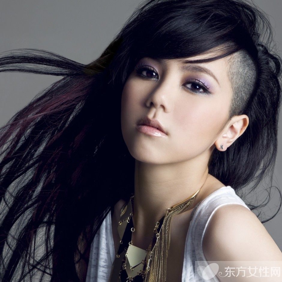 香港 小巨肺 邓紫棋个人资料 揭16岁失身真相