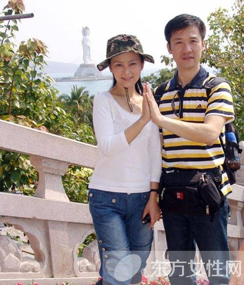 黄志忠现任老婆柯蓝资料 黄志忠前妻何音称还是好朋友