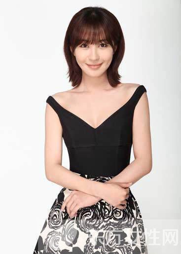 曝黄晓明前女友主动退出 小三AB成功上位成正牌女友