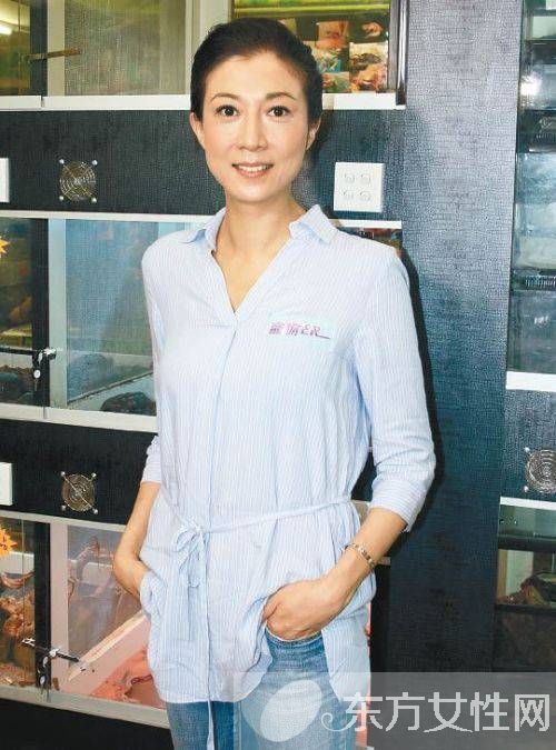 吴绮莉年轻照个人资料 成龙为什么不承认小龙女