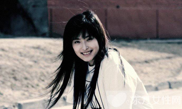 演员徐百卉的老公是谁 徐百卉比基尼秀性感小蛮腰