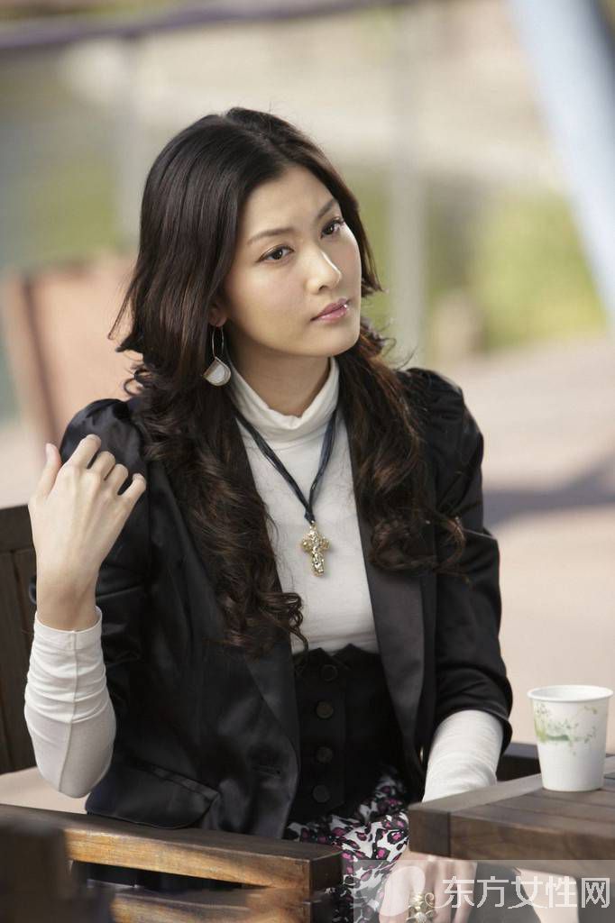 李彩桦老公背景资料 揭李彩桦被潜规则风流艳照曝光