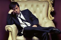 王学兵吸毒个人资料遭扒 三任娇妻皆是性感尤物