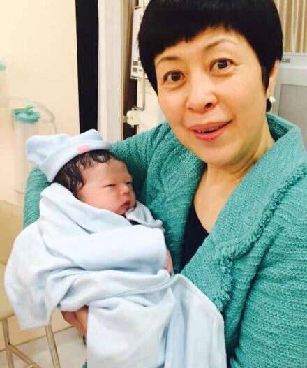 林申示爱娇妻遭妻嫌 林申老婆杨雨辰漂亮美艳不输当红女星