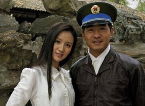 张萌老公张海苍曝光 张萌美貌身材样样有