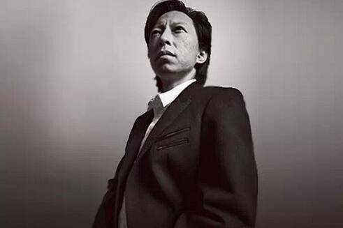 网曝搜狐CEO张朝阳吸毒被抓 回应 吸个毛线