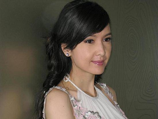  不老女神 周慧敏个人资料 周慧敏老公倪震夜店偷吃遭分房睡