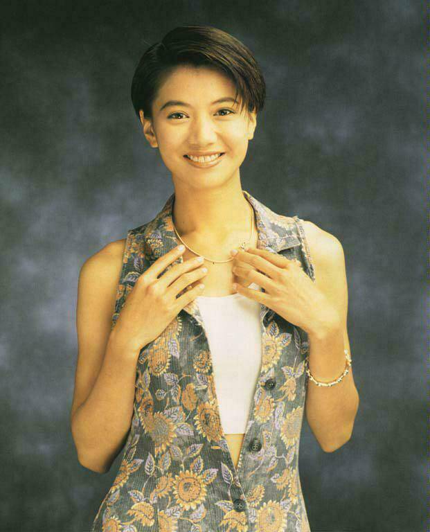 袁咏仪承认年轻时被包养 老公张智霖竟说出了这些话