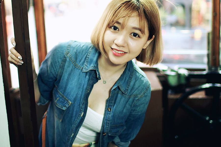 张恋歌陌陌人气高登《我是歌手踢馆》舞台 超强唱功粉丝破十万