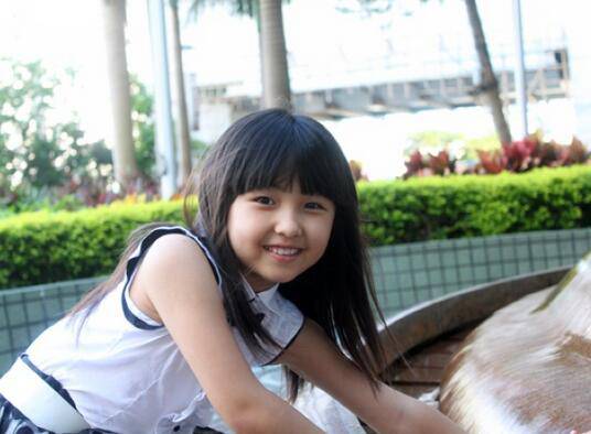 张子枫被妈妈打了怎么回事 腹黑诡异演技吓翻众人