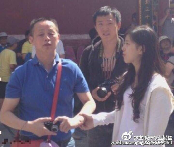 章泽天爸爸章丽厚背景资料 揭章泽天历任前男友资料