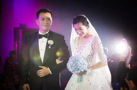 黄海冰现任老婆甄锡个人资料 甄锡私下生活照曝光