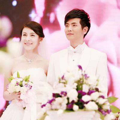 张晓龙妻子照片曝光  温太医 张晓龙否认与陈思斯恋爱