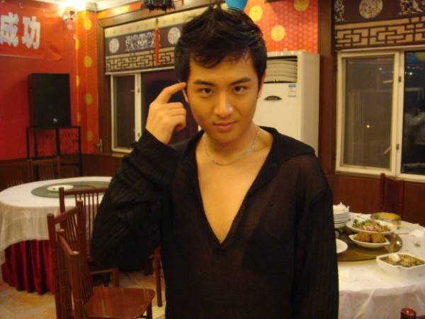 张迪个人资料 张迪女友唐艺昕被评最佳荧幕情侣