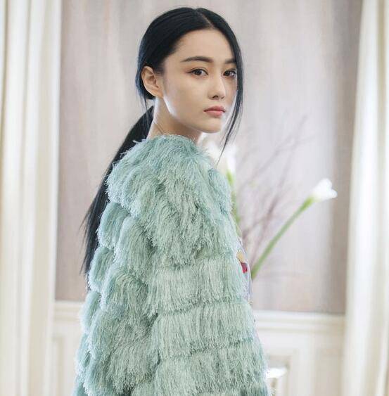 揭张馨予的乳有多大 疯狂床照曝光裸胸诱惑无下限