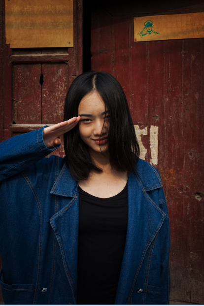 杨华梦经历与章泽天惊人相似 号称二代奶茶妹妹