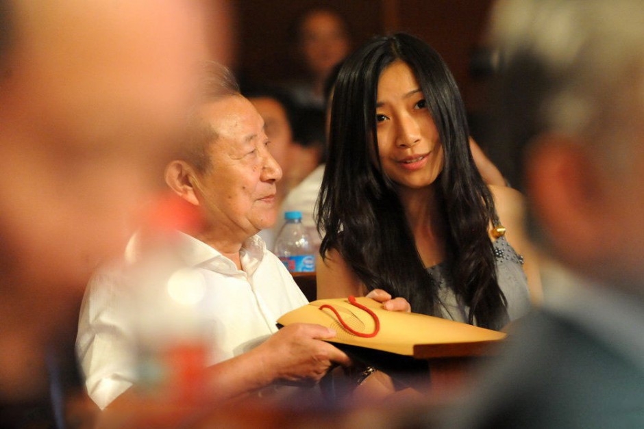 曝孙红雷老婆王骏迪生活不检点 钱到手就换男人