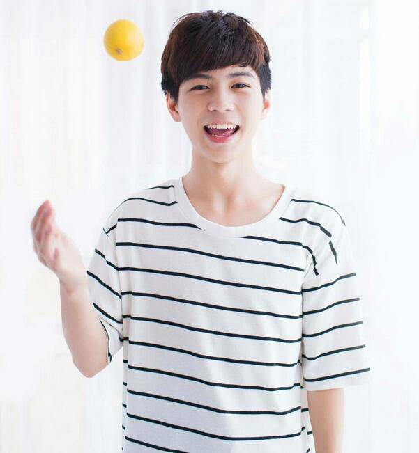 变形记最帅主人公杨桐照片 叛逆少年变学霸的成功逆袭