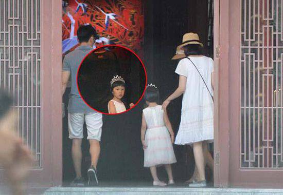 袁泉老公夏雨个人资料 袁泉夏雨女儿夏哈哈正面照曝光