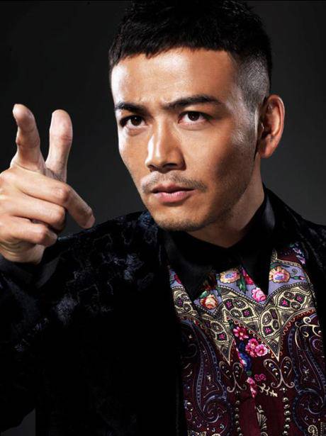 余化龙的扮演者杨烁个人资料 《刀女》剧情介绍