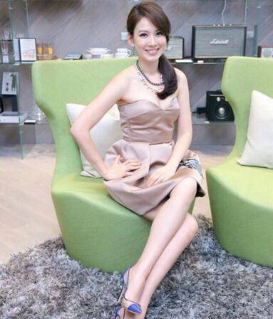 殷悦老公吴育奇资料曝光 新书宣传丈夫女儿齐亮相