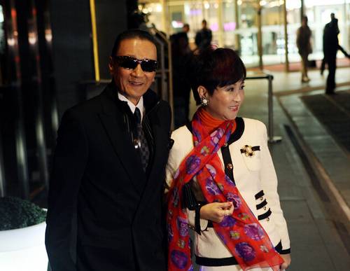 谢贤个人资料曝光 谢贤女友coco相差49岁上演经典 忘年恋