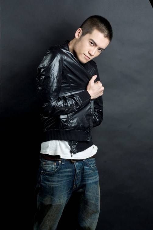 快男张天野体育场捅伤他人 网友纷纷为其担忧星途