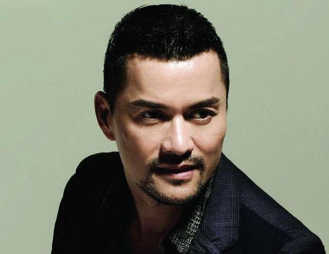 吕良伟第三任妻子杨小娟背景惊人 杨小娟的父亲是谁