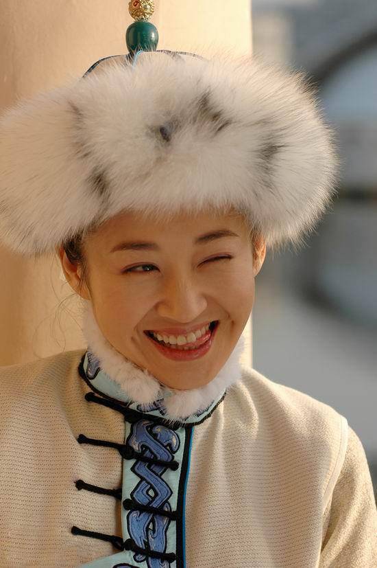 梨涡女神许晴结婚了吗 许晴微博晒床照遭网友调侃没穿上衣