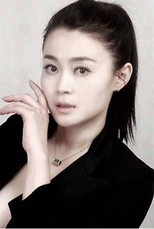 杨晓燕的扮演者是谁  80后美女 关婷娜自曝爱上赵本山