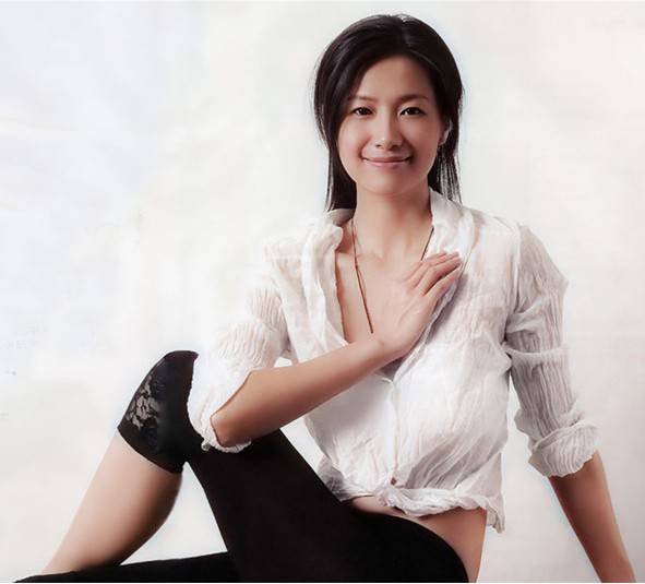 俞飞鸿结婚了吗 俞飞鸿的老公窦文涛个人资料