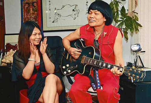 香港著名丑星叶竟生老婆照片 叶竟生被老婆控诉包二奶藏艳照