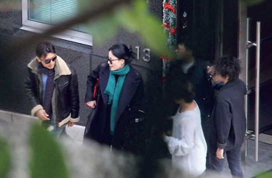 谢霆锋儿子被鉴定非亲生 曝谢霆锋遭小儿子拒见