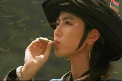 袁洁莹老公是谁 袁洁莹遭同性恋人抛弃