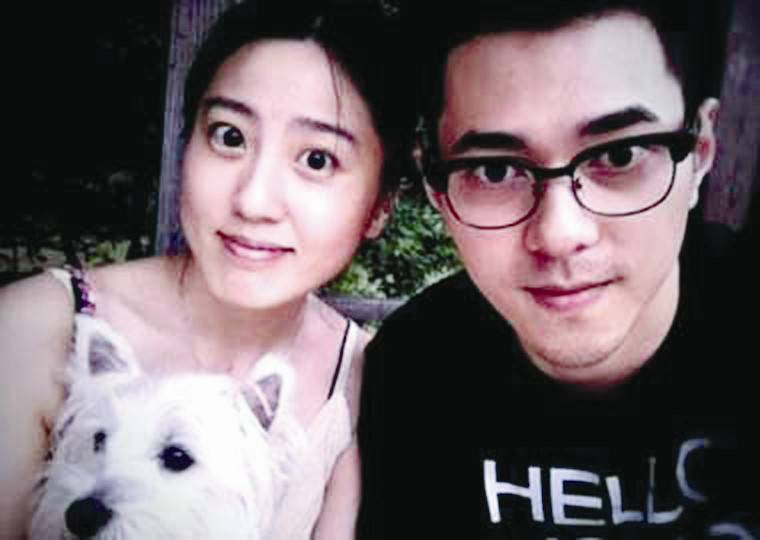 主持人李晨老婆赵琼背景资料 李晨连发三条微博报母子平安