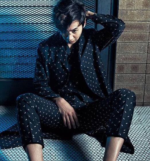 李光洙女友遭曝光 李光洙疑似公开恋情 我们一年了