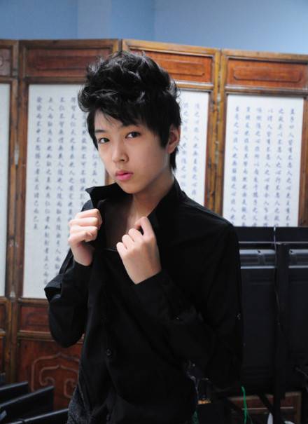 左溢身高对比图 左溢一年级流利英文秒杀全场