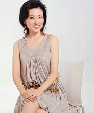 央视主持人周涛简历 主持人周涛老公路云照片