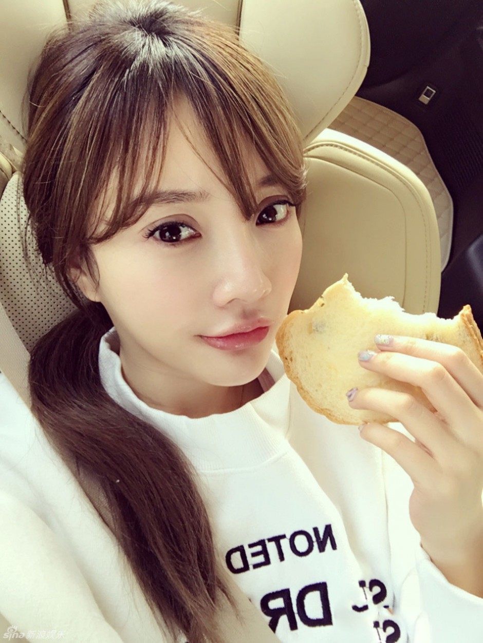 李小璐个人资料身高多少 二次发育丰胸秘籍大公开