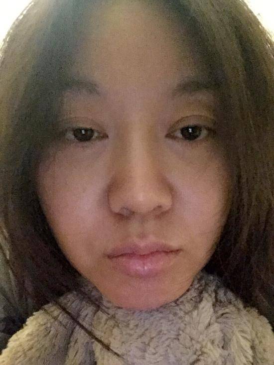 闫妮前夫遭曝光 闫妮微博发素颜照憔悴不堪粉丝心疼