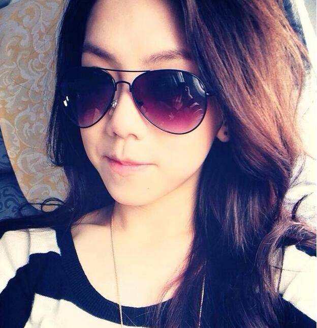 张杰邓紫棋暧昧激怒谢娜 曝邓紫棋张杰勾肩搭背照片