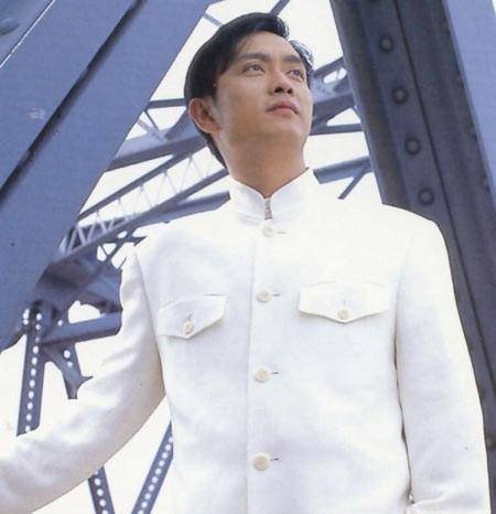 向寒川扮演者是谁 向寒川扮演者谢君豪个人资料