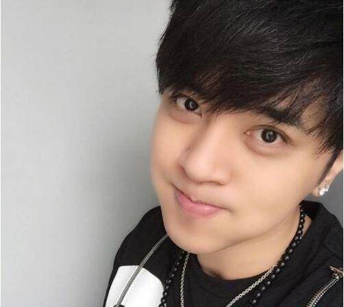 网传周扬青背景显赫 罗志祥周扬青酒店密会痴缠