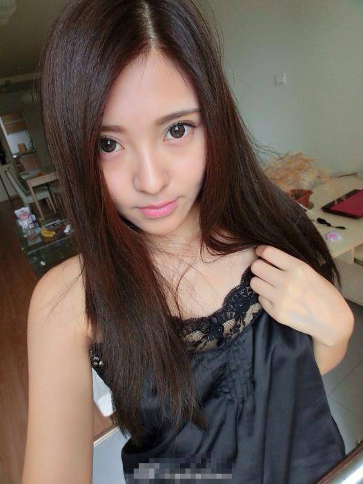 张稀哲女友袁雅婷资料 张稀哲爱心手势示爱女友