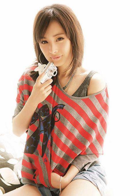 杨幂被潜规则全图遭曝光 第一次被 潜 很难过