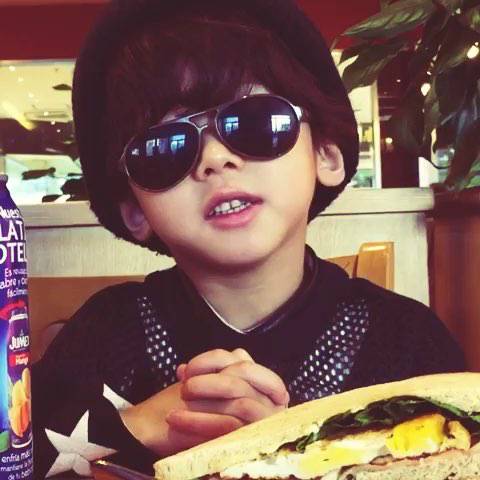 张艺瀚个人资料 张艺瀚出彩中国人大抛媚眼范爷