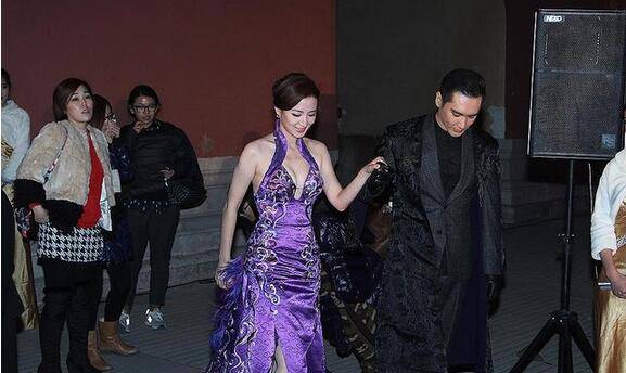 张萌个人资料 曝张萌隆胸前后对比照