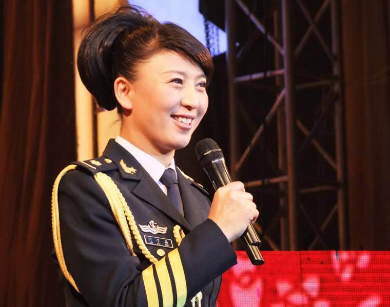 闫学晶的第一个老公是谁 闫学晶的个人资料