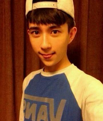 于朦胧登微博热门实力遭质疑 于朦胧整容对比