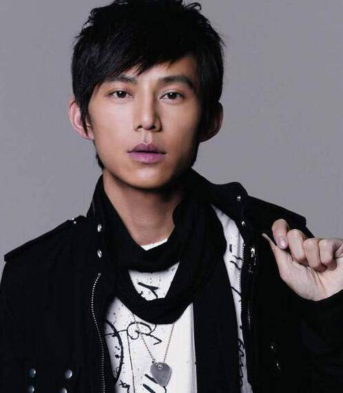 何炅究竟多大了 揭秘何炅王菁恋史及结婚照